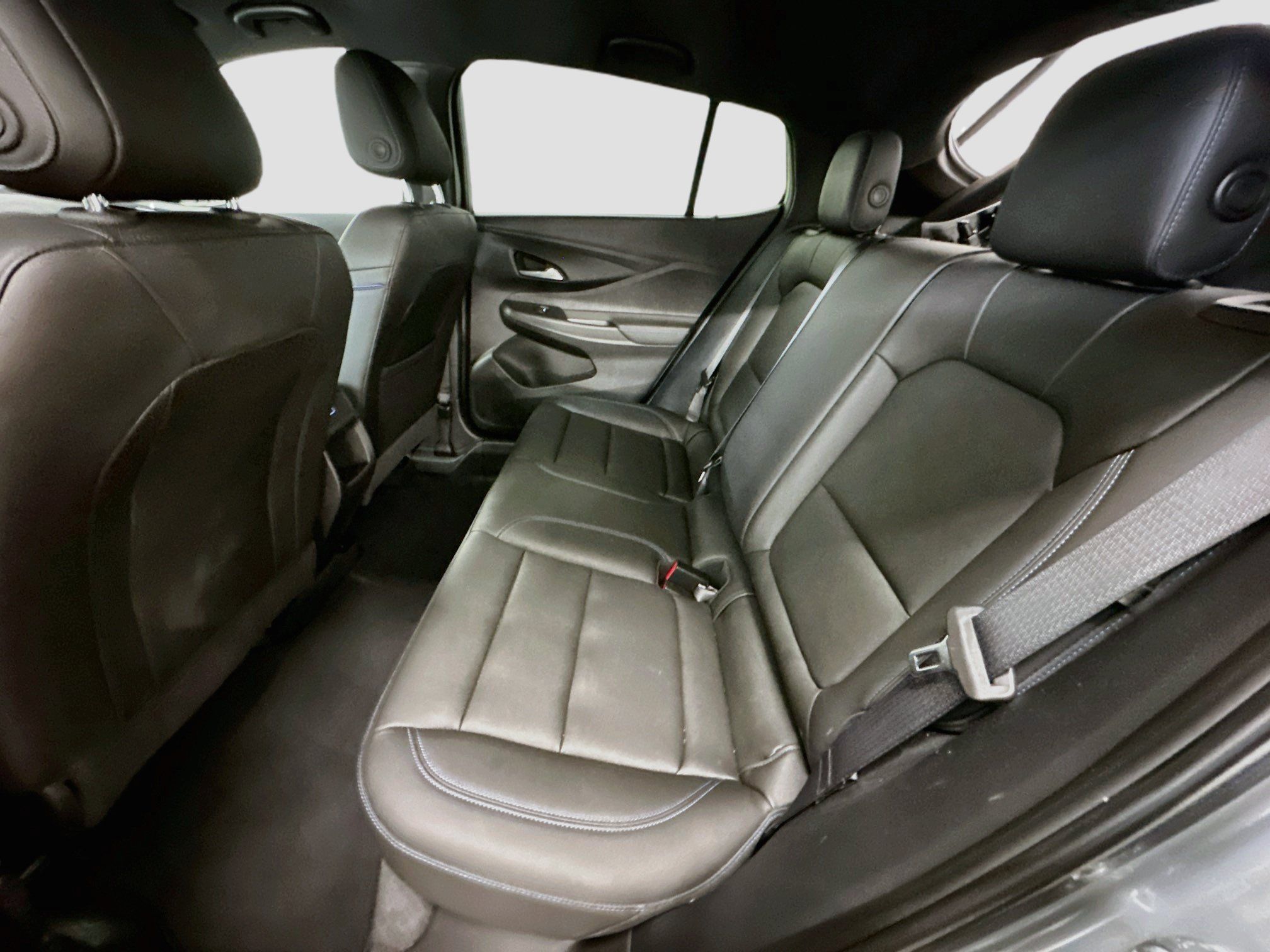 Used 2025 Buick Envista Sport Touring w/ Convenience I Package FWD image 28