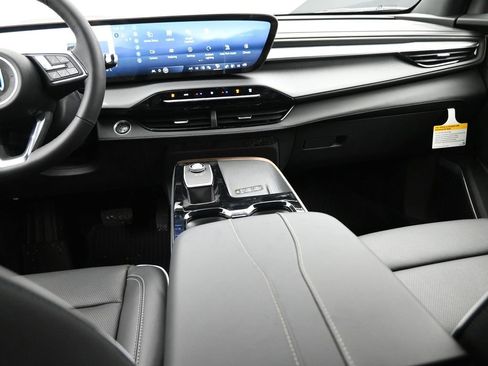 New 2026 Buick Enclave Avenir w/ Super Cruise Package image 16