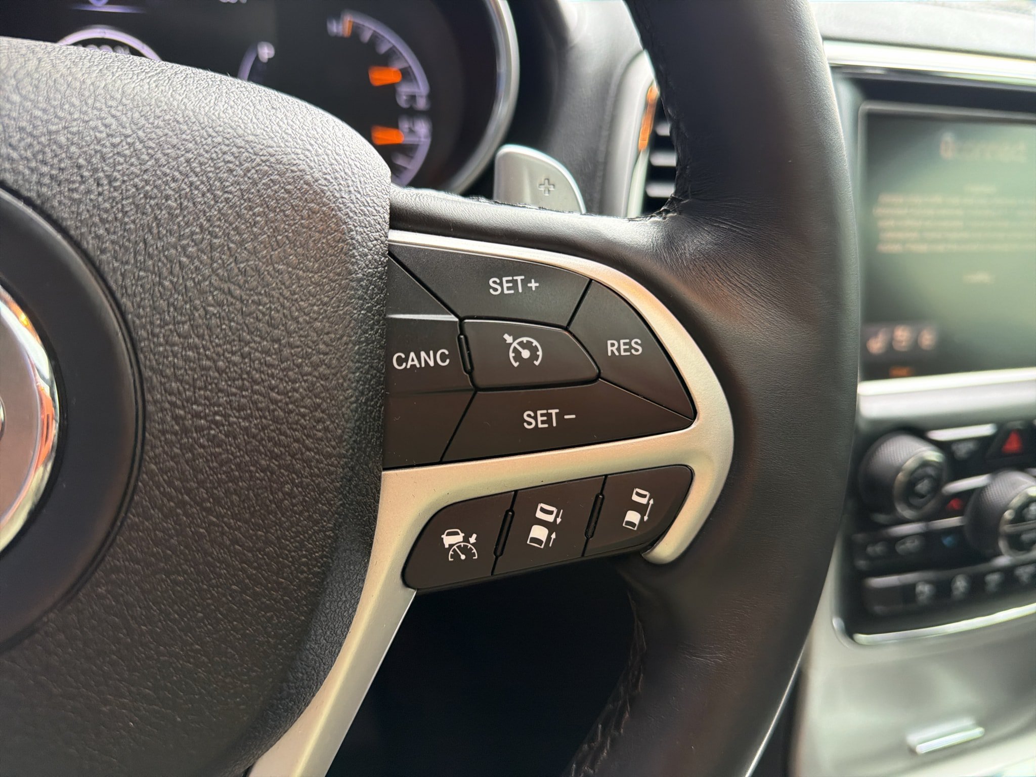Used 2016 Jeep Grand Cherokee High Altitude AWD/4WD image 24