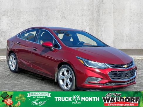 Used 2018 Chevrolet Cruze Premier image 1