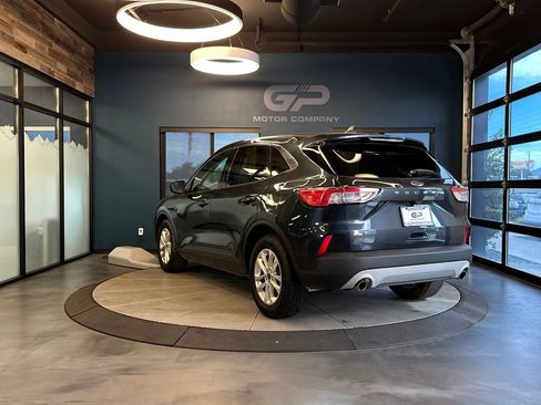 Used 2022 Ford Escape SE w/ Convenience Package FWD image 5