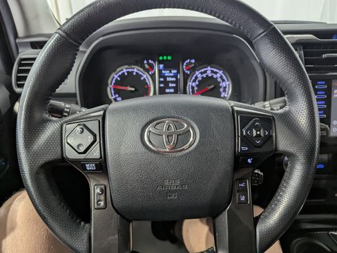 Used 2021 Toyota 4Runner TRD Off-Road Premium w/ Moonroof Package AWD/4WD image 19