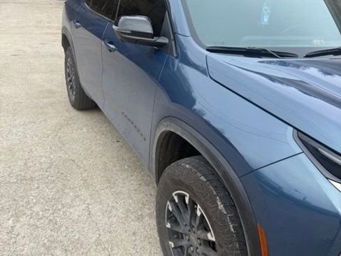 Used 2024 Chevrolet Traverse Z71 w/ Enhanced Driving Package AWD/4WD image 11