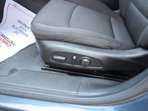 Used 2019 Chevrolet Malibu LT w/ Driver Confidence Package FWD image 18
