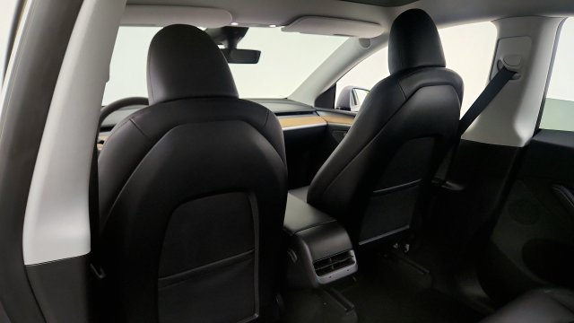 Used 2024 Tesla Model Y Performance AWD/4WD image 43