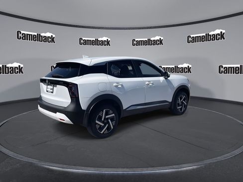 Used 2025 Nissan Kicks SV FWD image 7
