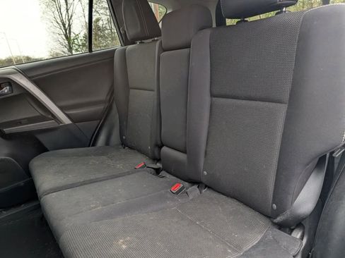 Used 2017 Toyota RAV4 XLE image 9