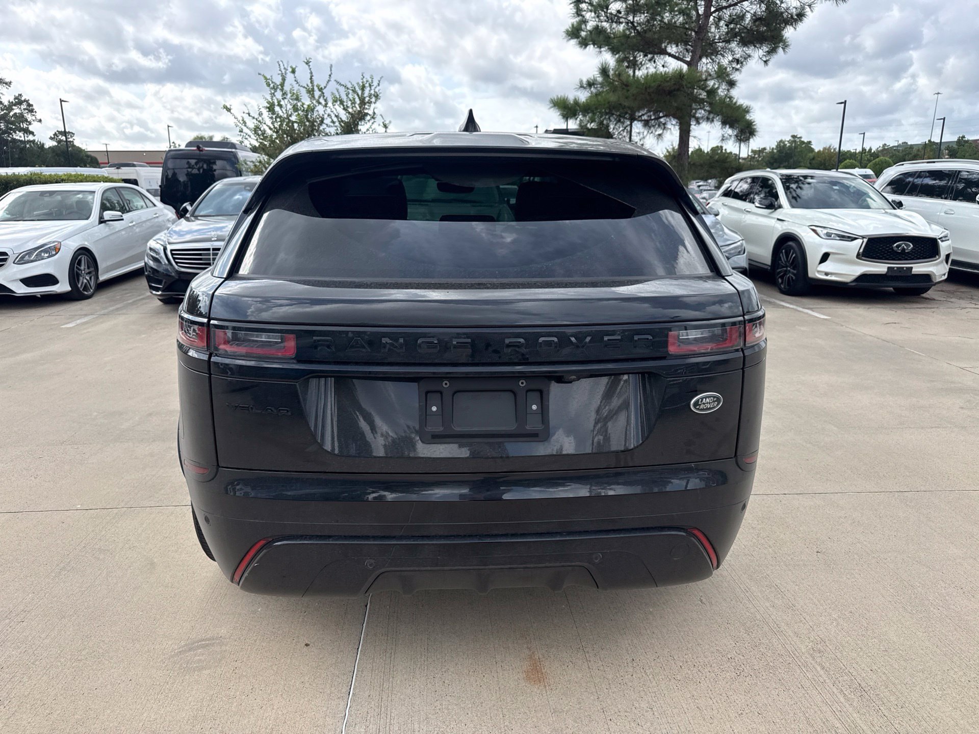 Used 2022 Land Rover Range Rover Velar R-Dynamic S AWD/4WD image 5