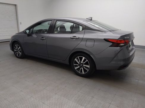 Used 2021 Nissan Versa SV FWD image 3