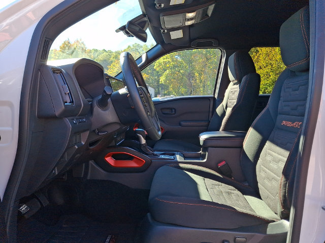 Used 2026 Nissan Frontier PRO-4X AWD/4WD image 14