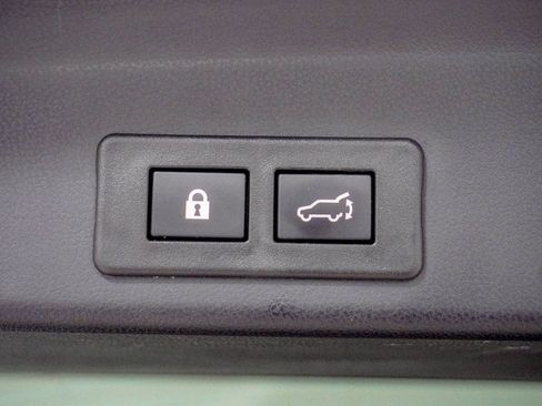 Used 2024 Subaru Ascent Premium w/ Convenience Package AWD/4WD image 10