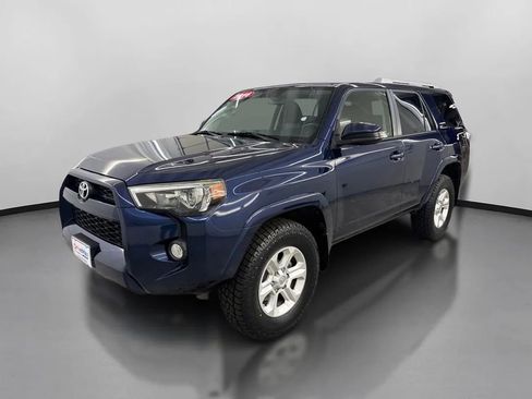 Used 2016 Toyota 4Runner SR5 AWD/4WD image 4