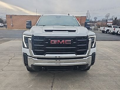 New 2026 GMC Sierra 2500 Pro w/ Convenience Package