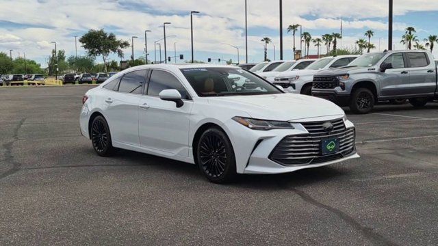 Used 2022 Toyota Avalon Limited w/ Advanced Safety Package FWD image 2