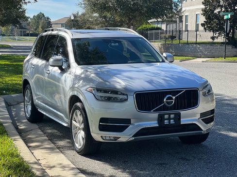Used 2018 Volvo XC90 T5 Momentum w/ Convenience Package image 1