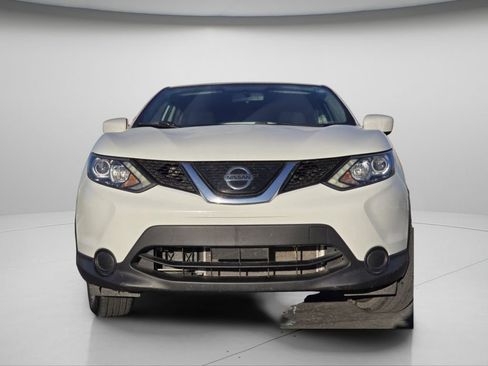 Used 2019 Nissan Rogue Sport S image 3