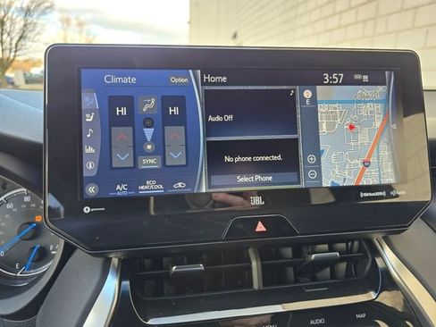 Used 2022 Toyota Venza XLE image 51