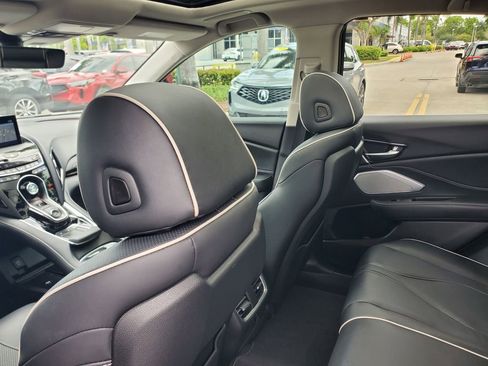 Used 2023 Acura RDX AWD w/ Advance Package image 11