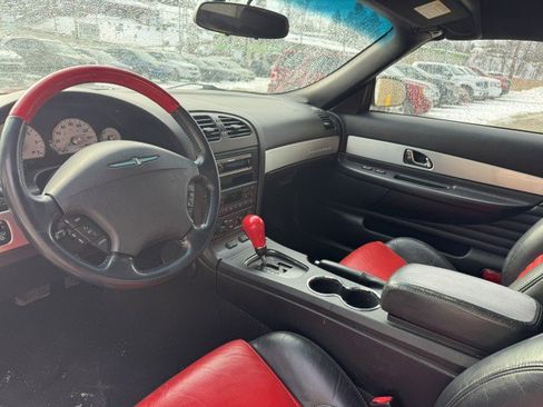Used 2003 Ford Thunderbird Deluxe image 10