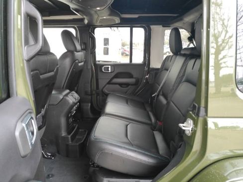 Used 2024 Jeep Wrangler High Altitude image 15