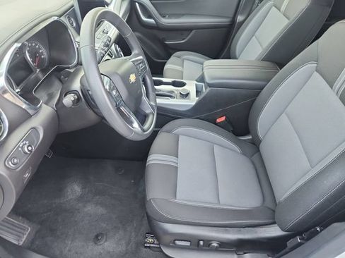 Used 2025 Chevrolet Blazer LT FWD image 13