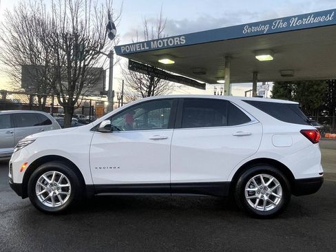 Used 2024 Chevrolet Equinox LT w/ Driver Convenience Package AWD/4WD image 9