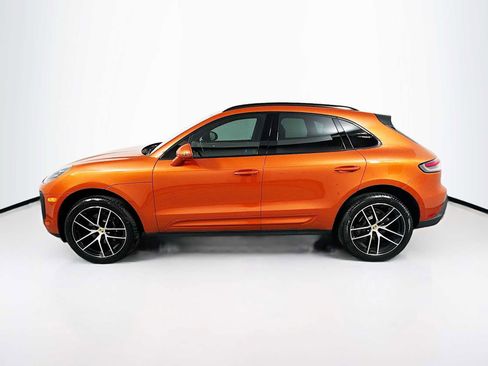 Used 2024 Porsche Macan image 2