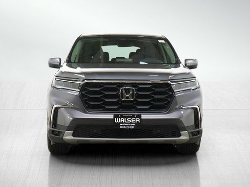 Used 2025 Honda Pilot EX-L image 8