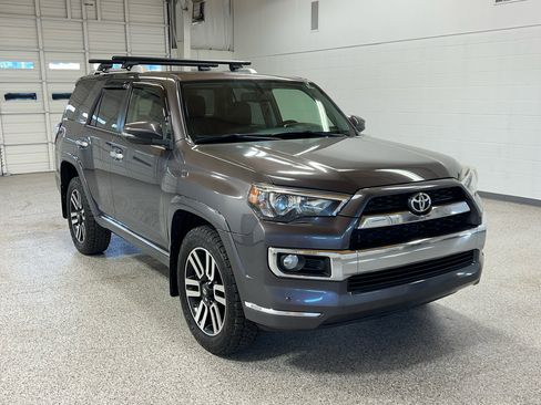 Used 2015 Toyota 4Runner Limited image 7