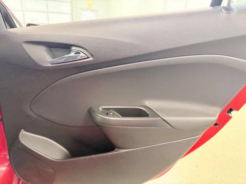 Used 2017 Chevrolet Cruze LS FWD image 29