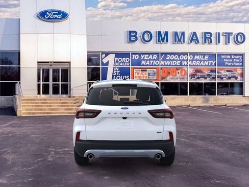 New 2025 Ford Escape SE FWD image 5