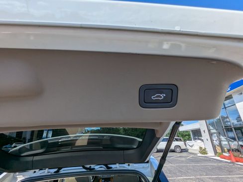 Used 2013 Land Rover Range Rover Sport HSE AWD/4WD image 40