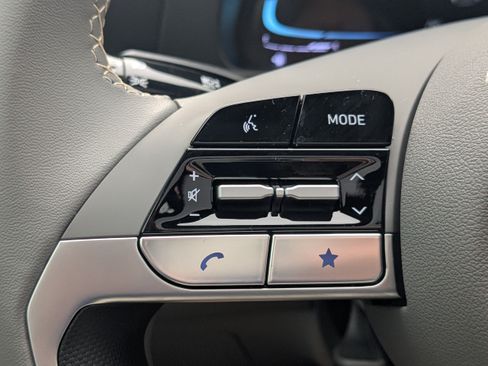 New 2026 Hyundai Elantra SEL Sport Premium FWD image 31