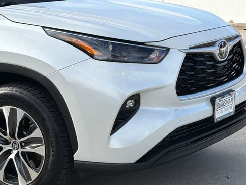 Used 2022 Toyota Highlander XLE image 5