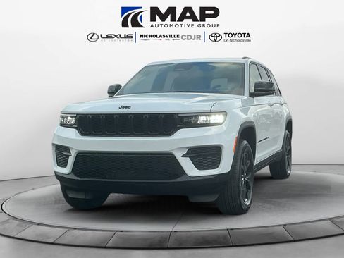 New 2025 Jeep Grand Cherokee Laredo AWD/4WD image 1