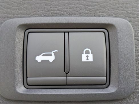 New 2026 Mitsubishi Outlander SE image 13