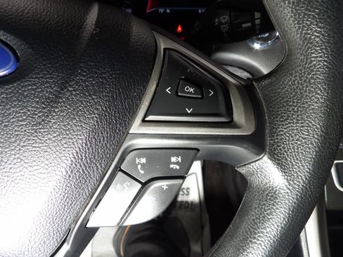 Used 2020 Ford Fusion SE FWD image 15