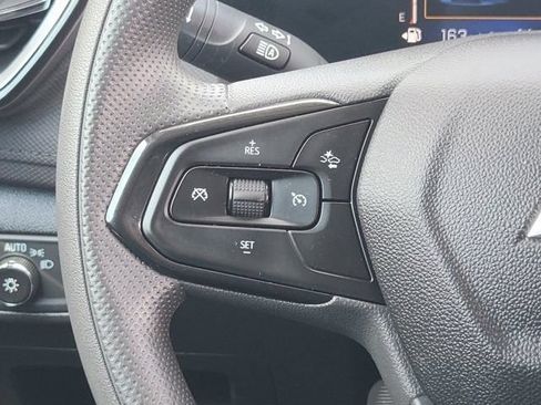 Used 2025 Chevrolet TrailBlazer LT AWD/4WD image 28