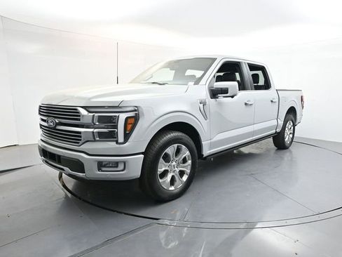 Used 2026 Ford F150 Platinum RWD image 3
