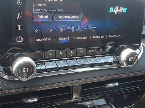 Used 2025 Chevrolet Colorado Z71 w/ Technology Package image 15