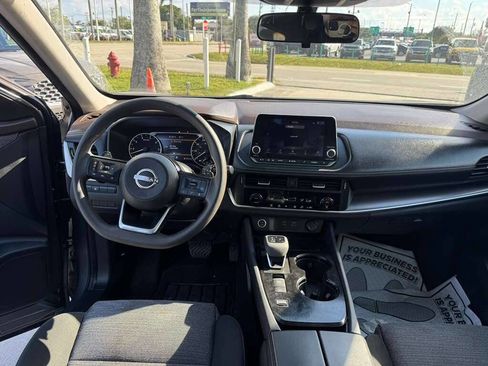 Used 2023 Nissan Rogue SV image 13