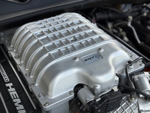 Used 2023 Dodge Challenger SRT Hellcat w/ Harmon/Kardon Sound Group image 16