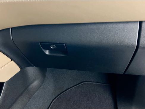 Used 2021 Chevrolet Tahoe Premier AWD/4WD image 35
