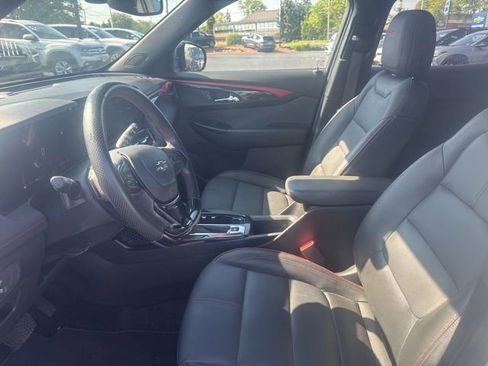 Used 2024 Chevrolet TrailBlazer RS w/ Convenience Package AWD/4WD image 8