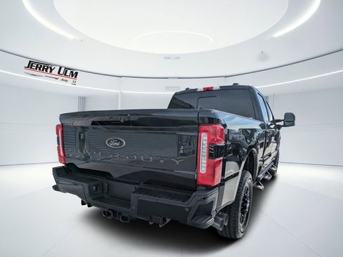 Used 2025 Ford F250 Lariat w/ Lariat Ultimate Package image 3