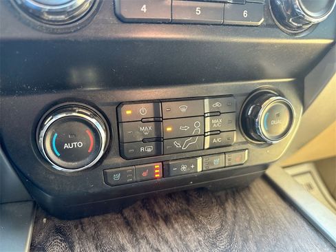 Used 2019 Ford F250 Lariat w/ Lariat Ultimate Package image 16