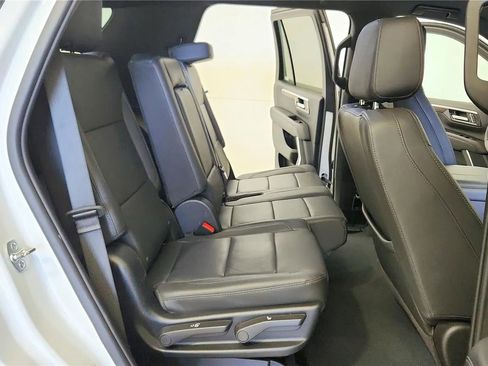 Used 2025 Chevrolet Tahoe LT AWD/4WD image 38