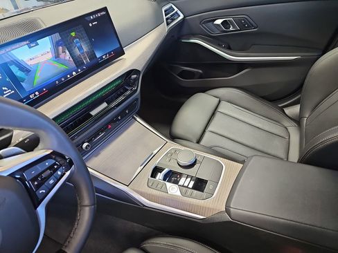 Used 2025 BMW 330i xDrive image 24