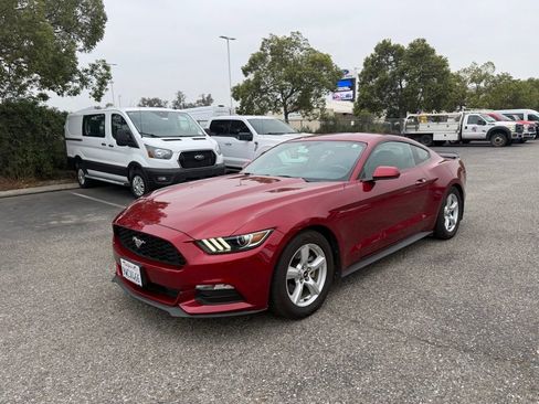 Used 2017 Ford Mustang Coupe RWD image 1
