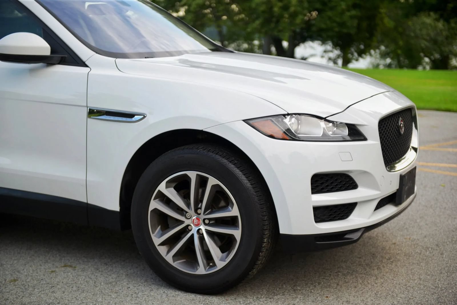 Used 2018 Jaguar F-PACE Premium AWD/4WD image 6